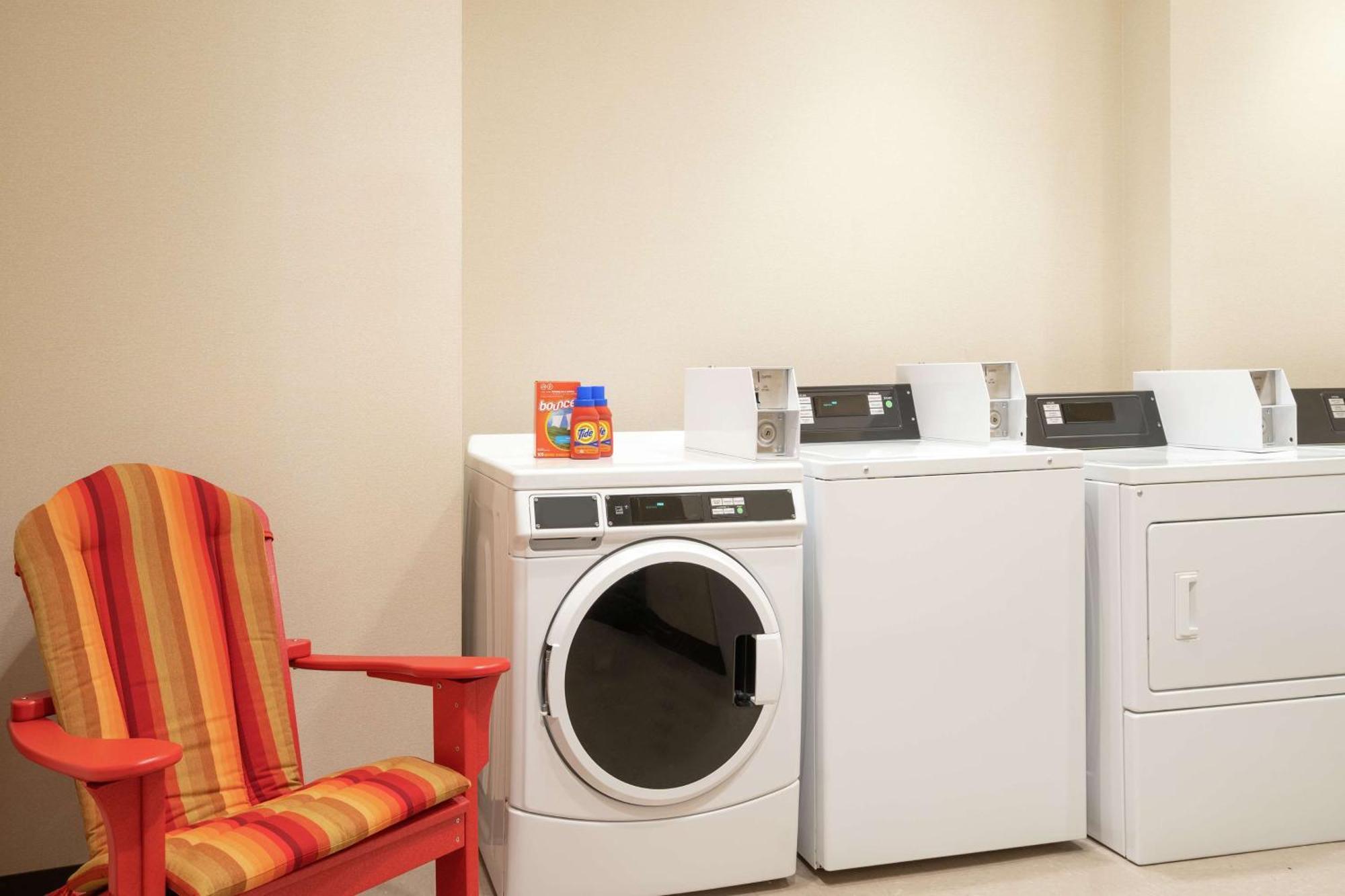 Home2 Suites By Hilton Woodland Hills Los Angeles Eksteriør bilde