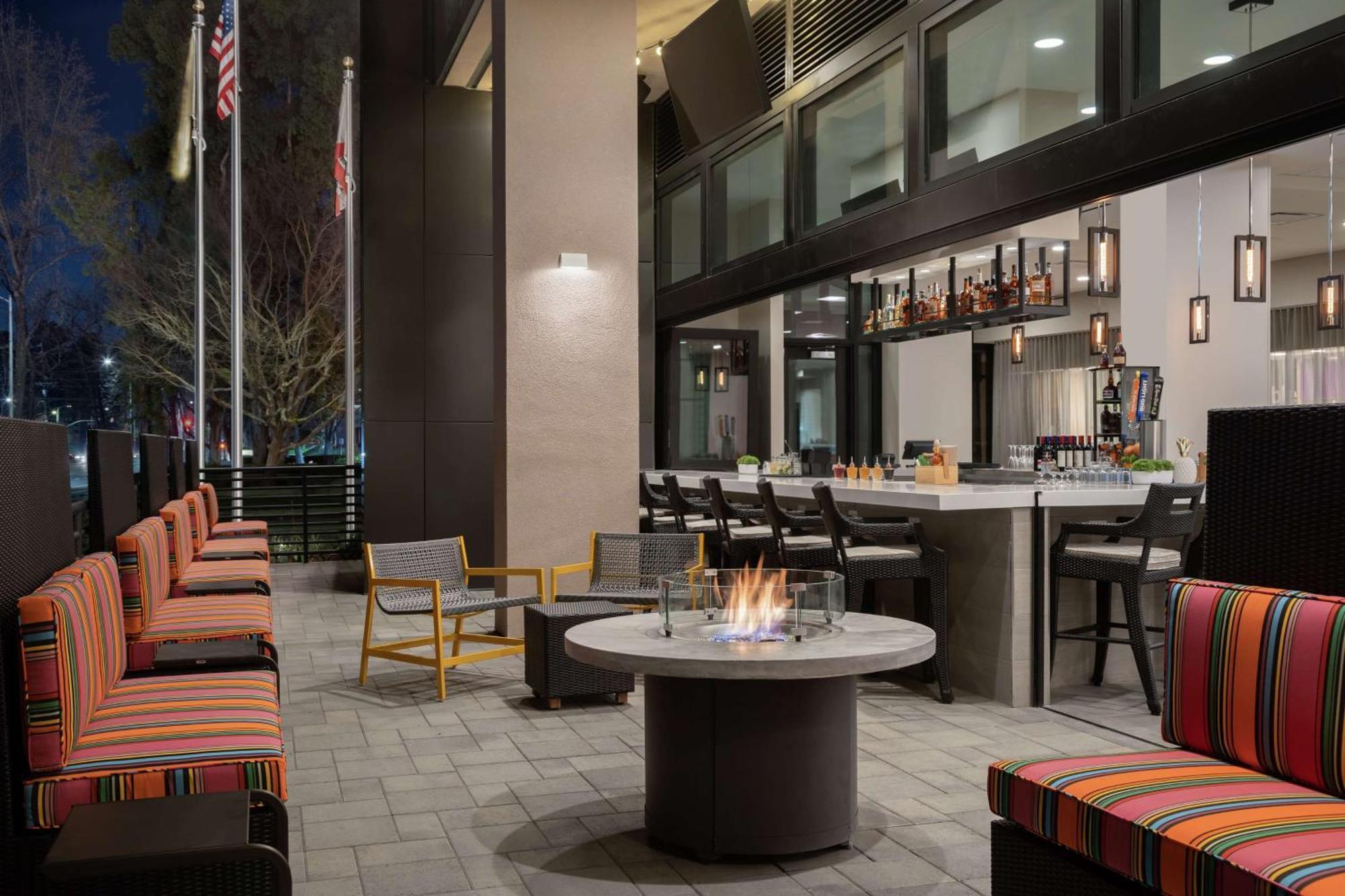 Home2 Suites By Hilton Woodland Hills Los Angeles Eksteriør bilde